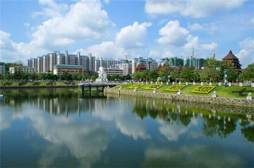 服装公司男装起名（男装服装店名字独特大气）